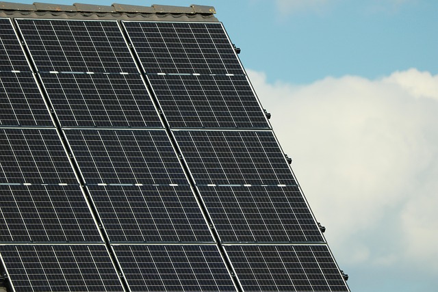 Kan et solcellebatteri betale sig? Regnestykket bag investeringen